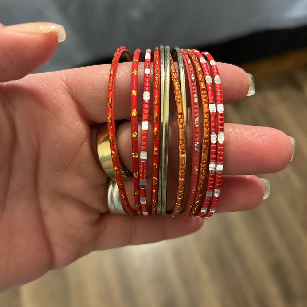 Stylish Red and Orange Bangle Set